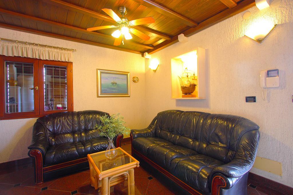 Holiday Home Olea - Sun, Sea, Sport & Comfort Splitska Chambre photo